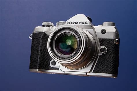 Arazi Fotoğrafçılığı için En Uygun Fotoğraf Makineleri: Özel İhtiyaçlar